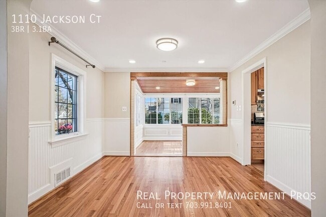 Photo - 1110 Jackson Ct