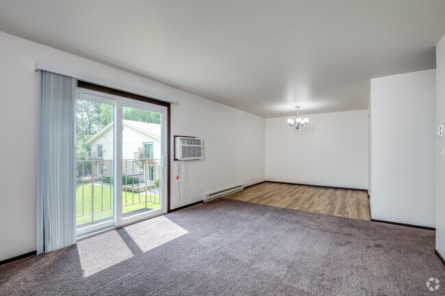 2BR, 1BA - 900SF - Living Room