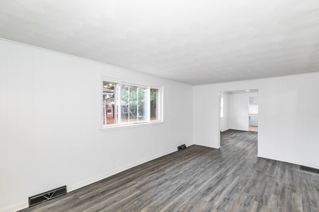 Photo - 151 Belle Ave NW