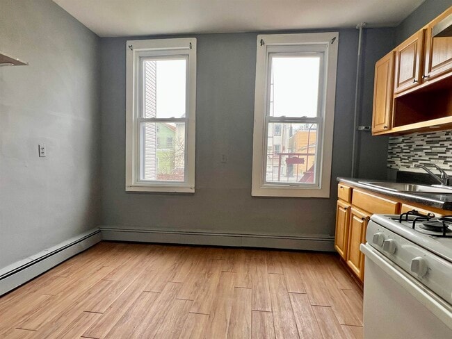 Photo - 80 Paterson St Unit 3L