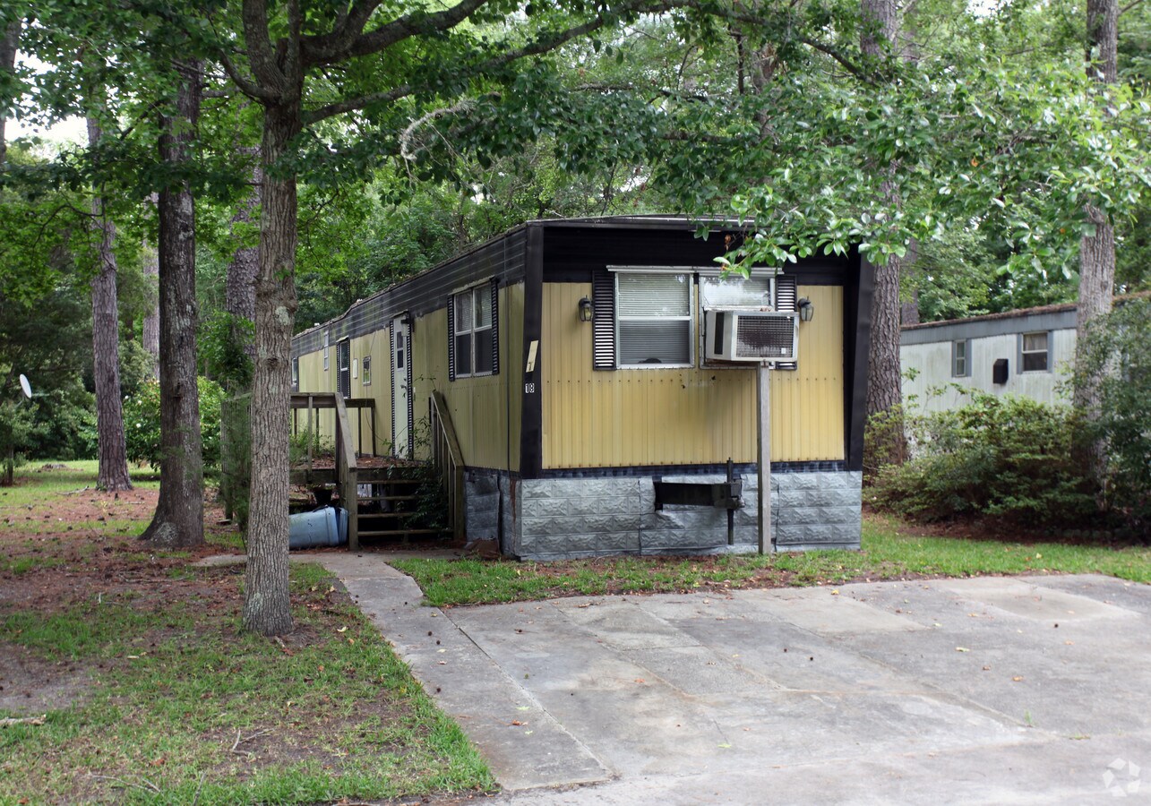 Photo - Lee Acres Mobile Home Park