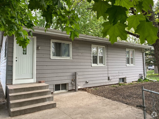 Building Photo - 3402 Amherst St Rental