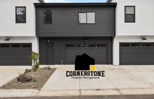 Building Photo - 208 Bogey Ln