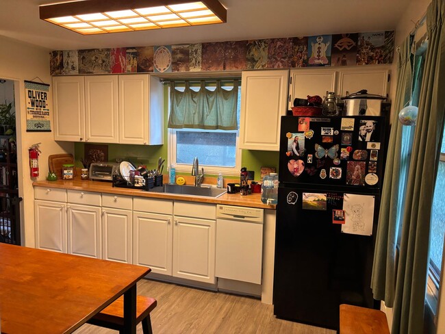 Photo - 3 Bedroom, 1 Bath Ranch- Available August 2026!