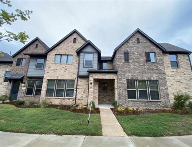 1918 McClane Dr