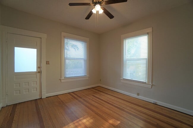 Photo - 808 E Kiowa St