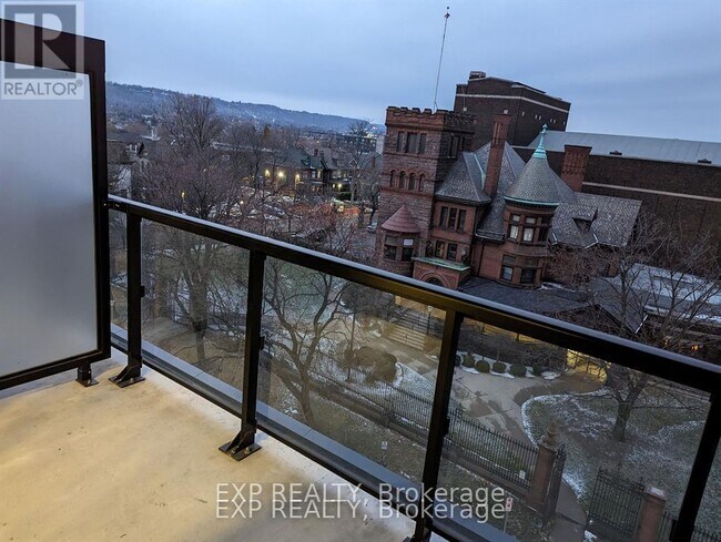 Photo - 15 Queen St S Unité 604