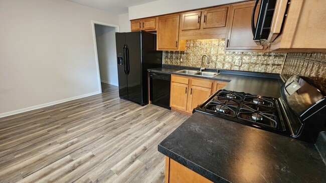 Photo - 229 Hickory St