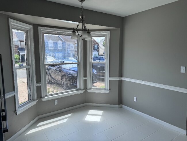 Photo - 1376 Battleford Dr