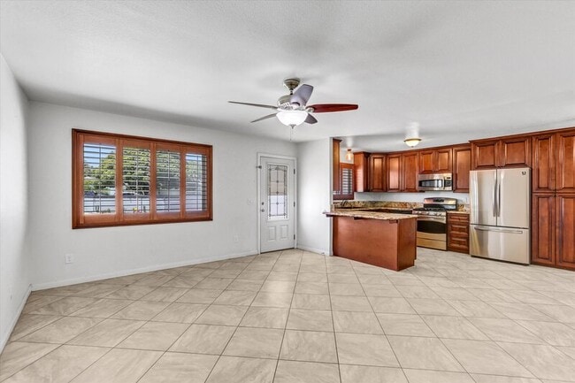 Photo - 2683 Caulfield Dr