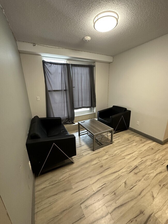 Photo - 258A-258A Sunview St