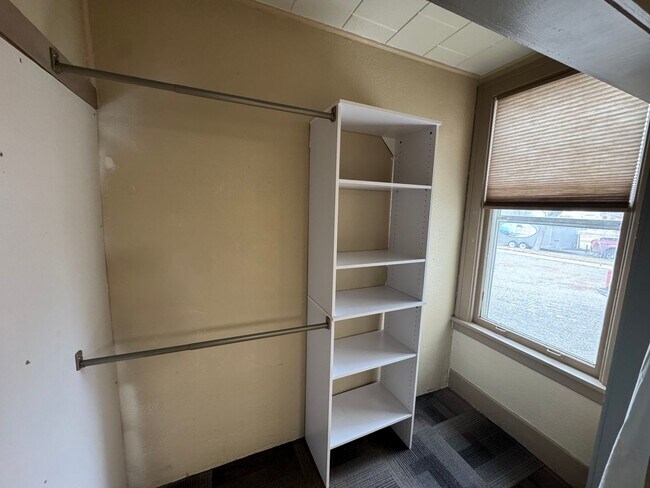 Photo - 2nd &amp; Diamond Unit C