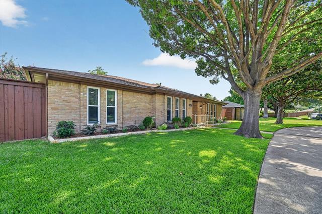 Photo - 2816 Pinehurst Dr