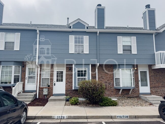 Building Photo - Gold Hill Townhome