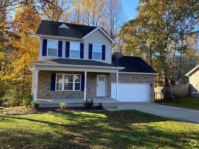 Building Photo - Ridge Crest subdivision home with fenced y...