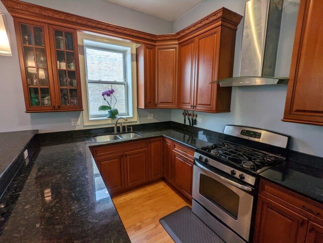 Photo - 2426 W Erie St Unidad 1