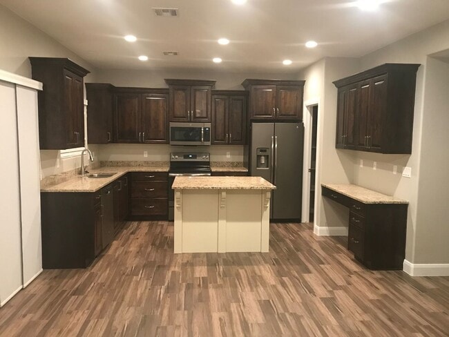 Photo - 3 Bedroom 2.5 Bathroom Townhome in Santa Clara!