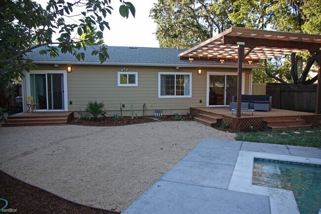 3 br, 2 bath House - 1854 Lake Street - 3 br, 2 bath House - 1854 Lake Street
