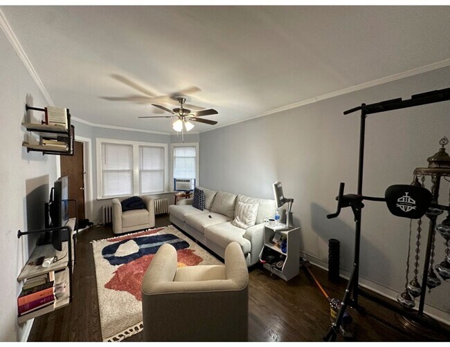 Photo - 4210 N Kilpatrick Ave Unit 1R