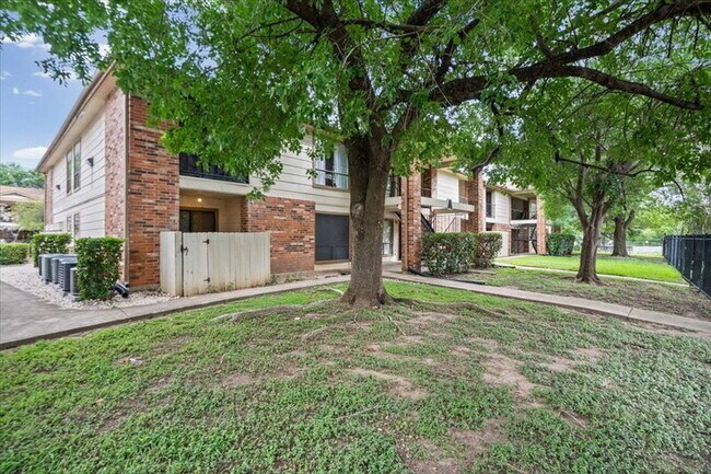 1705 Crossing Pl Unit 114