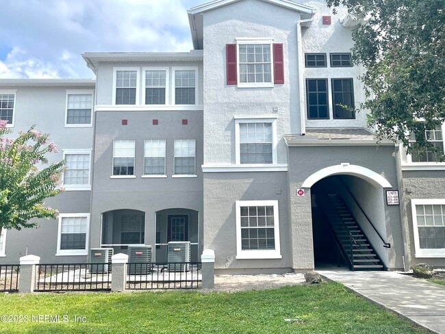 Building Photo - 3591 Kernan Blvd S Rental