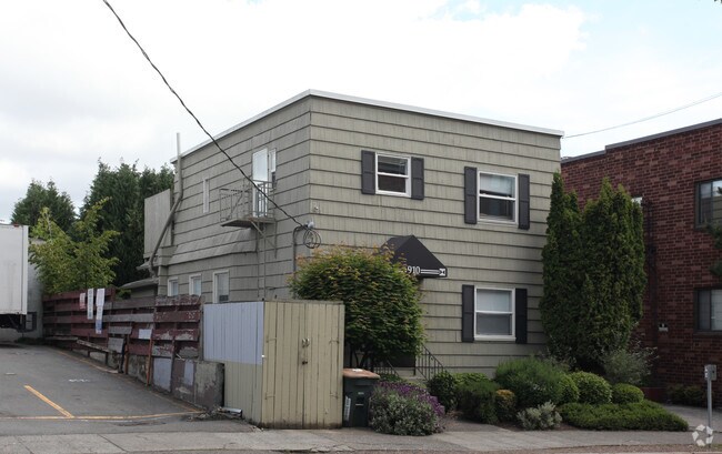 Photo - Jennifer Anne Apartments