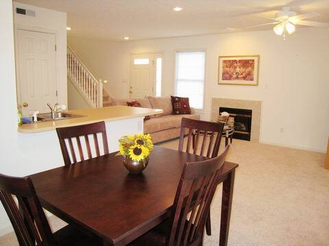 Photo - 2626 E Oaklawn Ct Unit 2626