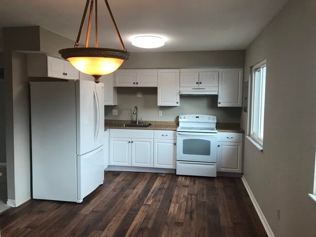 Photo - 5685 Coach Dr E Unit E