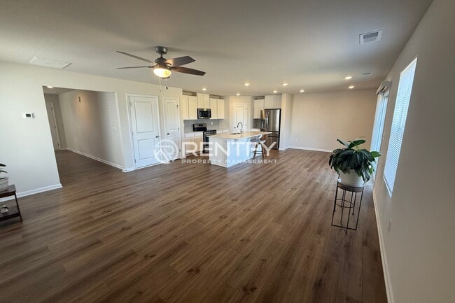 Photo - 2802 Legacy Rdg Ln