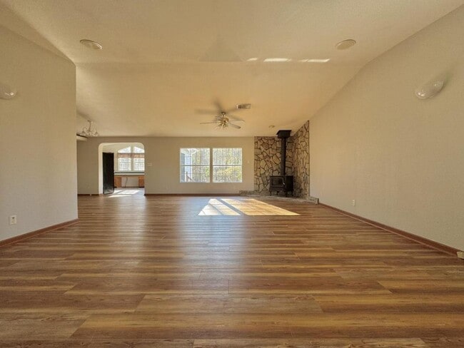 Photo - 190 Dan Sparrow Rd