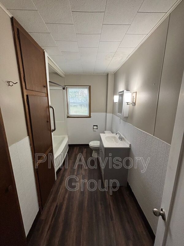 Photo - 804 Holliday St