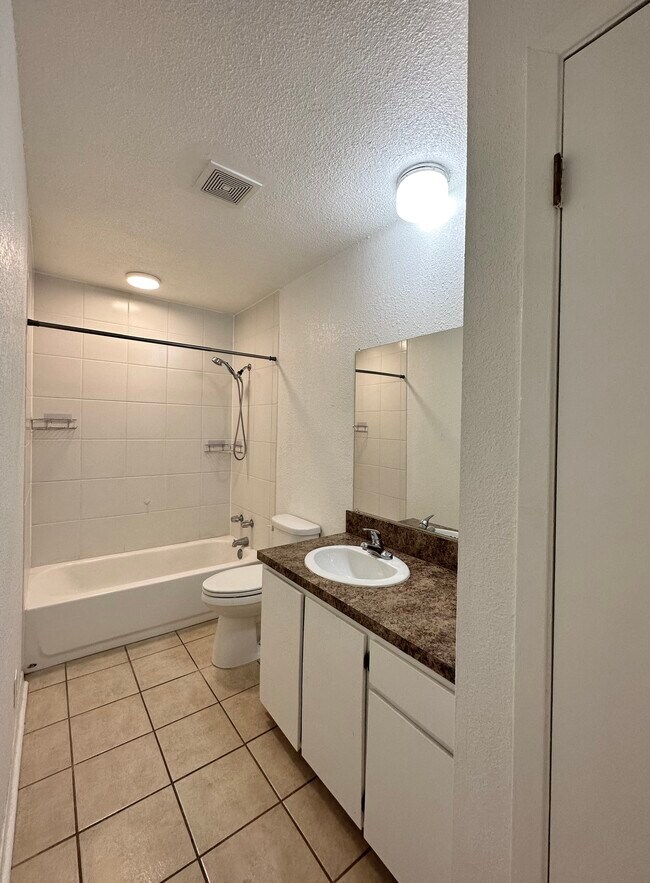 Central Plaza Apartments Early, TX