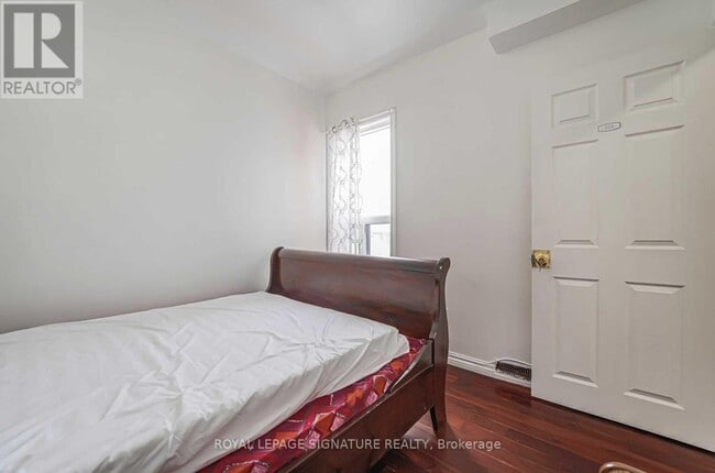 Photo - 80 Markham St