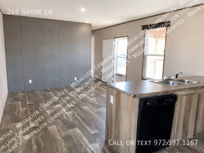 Photo - 246 Grove Ln
