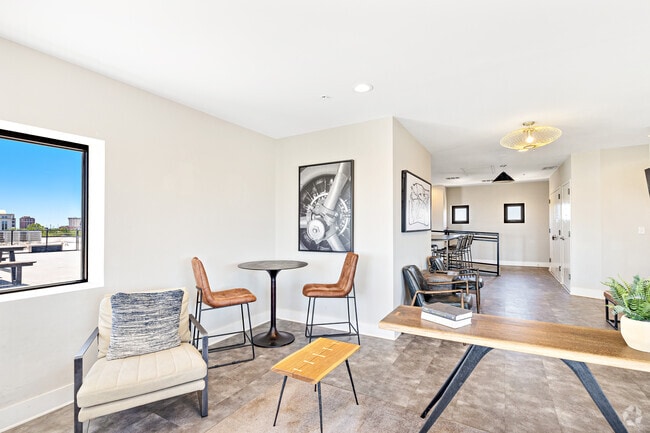 Roof Top Lounge - The Gateway