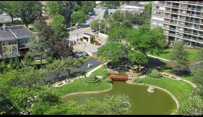 Building Photo - 2 Bay Club Dr Unit 20z2