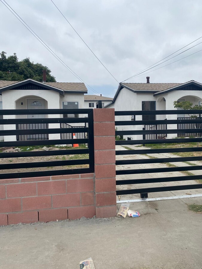 Photo - 1633 W 37th St Casa