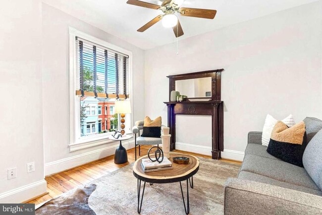 Photo - 1221 D St NE