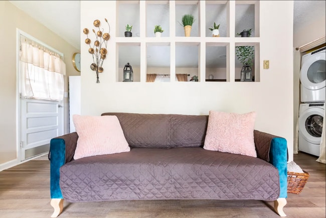 Photo - 392 Winchester Rd