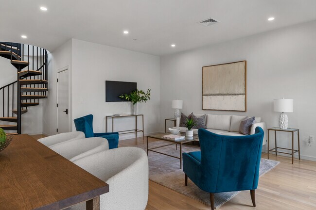 Photo - 6 Claflin Rd