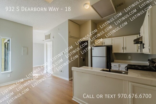 Photo - 932 S Dearborn Way