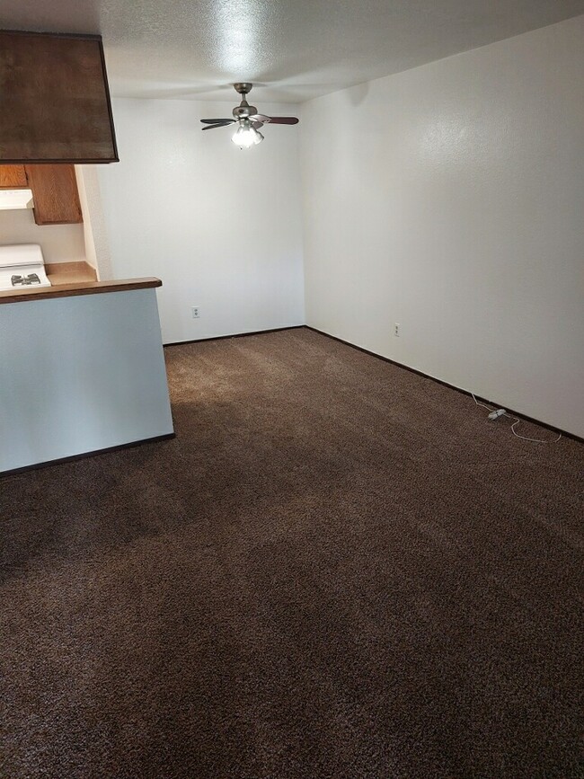 Photo - 405 N Lincoln Way