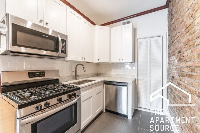 Building Photo - 2250 N Cleveland Ave Unit 2R Rental