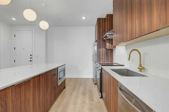 Photo - 1701 Simond Ave Ave Unit 411