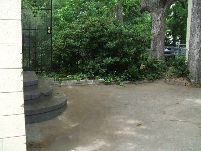 Photo - 4 Bedroom house---walk to Forsyth in 15 mi...