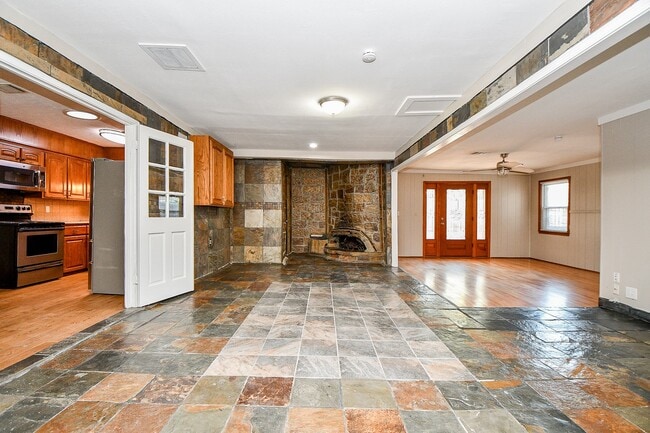 Photo - 6625 Underhill St