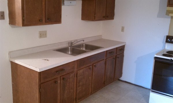 Photo - Western Road Apartments