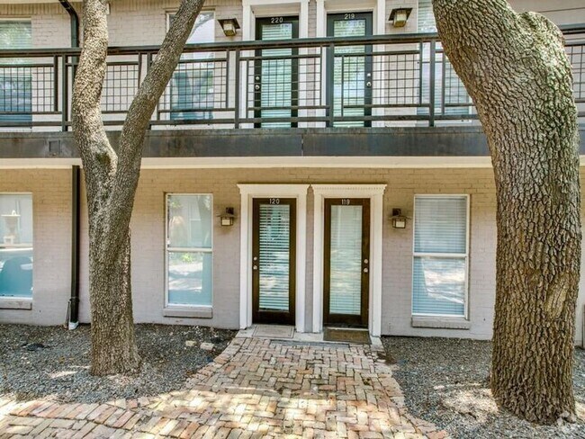 Building Photo - 7734 Meadow Rd Unit #120 Rental