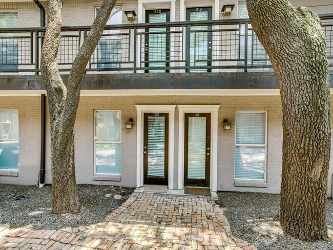 Building Photo - 7734 Meadow Rd Unit #120 Rental