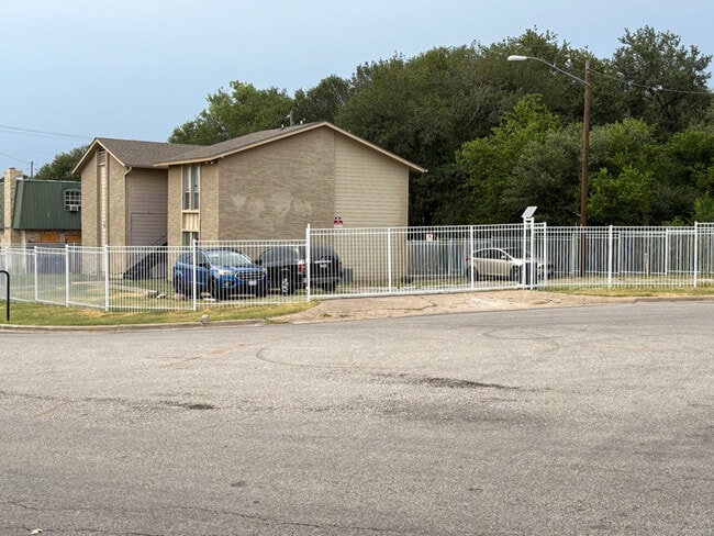 Photo - 2906 Sweeney Ln Unit A